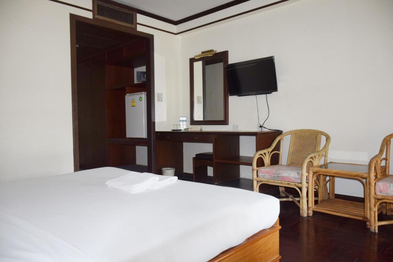 Puangpen Villa Hotel Hua Hin Bagian luar foto