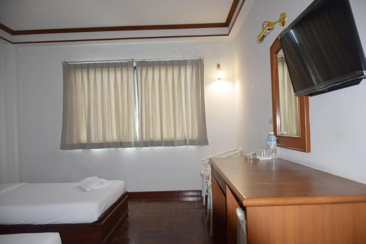 Puangpen Villa Hotel Hua Hin Bagian luar foto