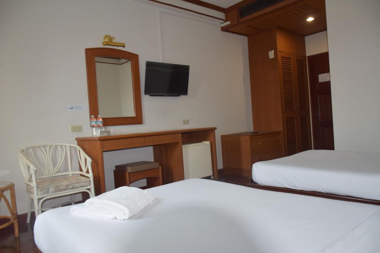 Puangpen Villa Hotel Hua Hin Bagian luar foto